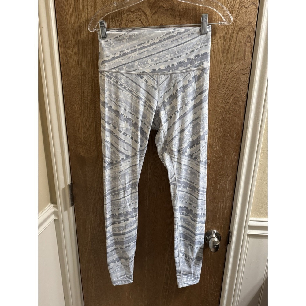 Lululemon Women's Leggings Size S Watercolor Artic Blast Gray White 7/8 Yoga